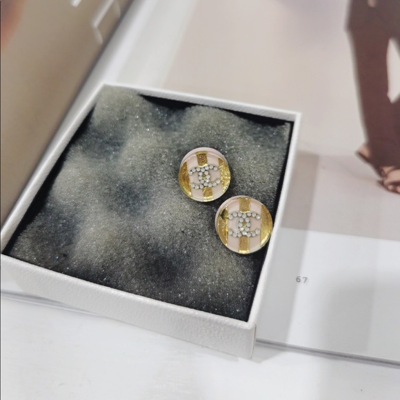 Chanel CC Pink and gold earring - Picture 1 of 2